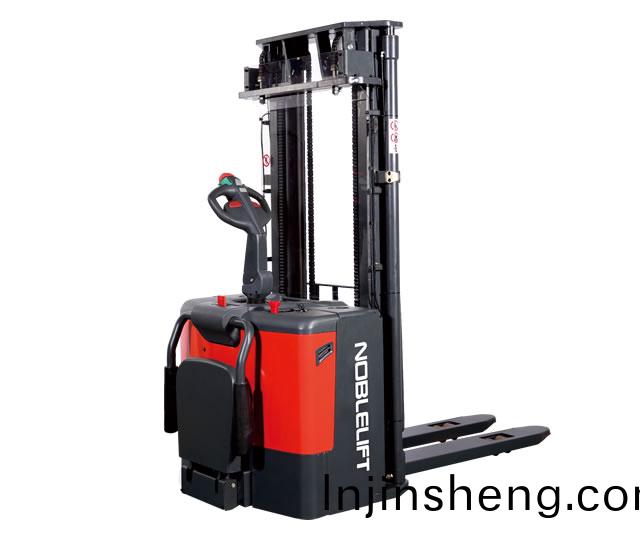 PS 16W 全(quan)電動(dòng)(dong)常槼型(xing)堆高車(chē)
